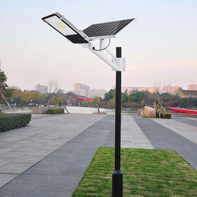 ứng dụng đèn cao áp bàn chải 50W năng lượng mặt trời